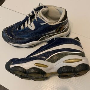 Vintage 1997 Reebok Allen Iverson Women's size 6